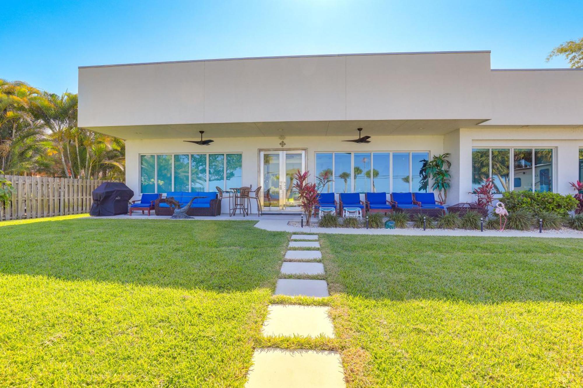 Sleek Fort Pierce Vacation Rental With Private Dock! Екстер'єр фото